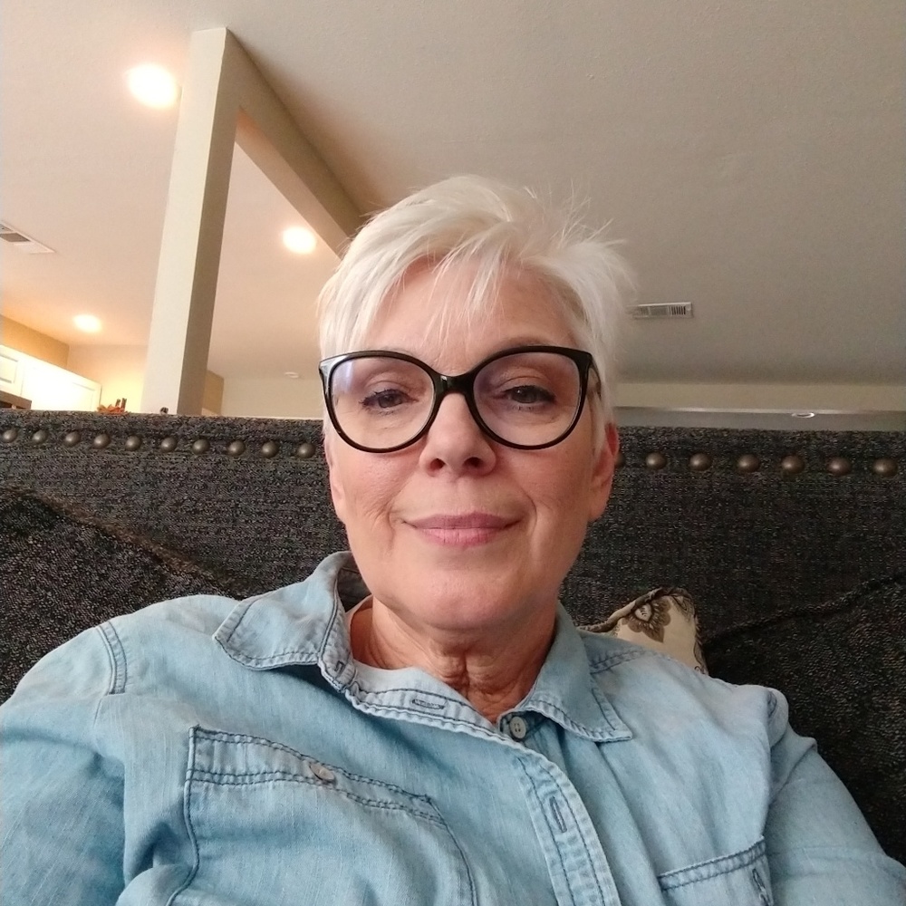 Meet your Posher, Anna